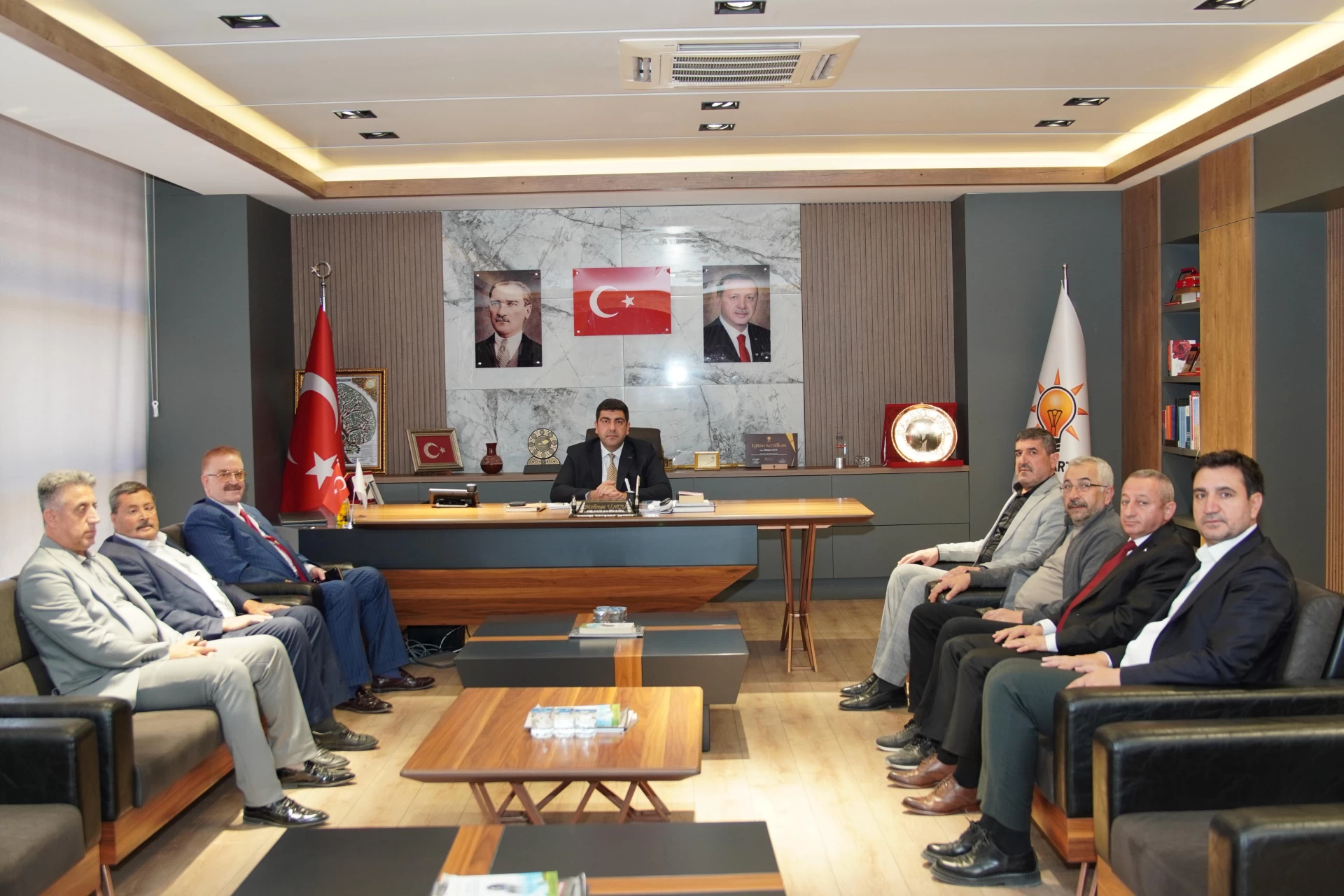 AK Parti Mardin İl Başkanlığımızda Hemşehrilerimizin Talep ve Önerilerini Dinledik