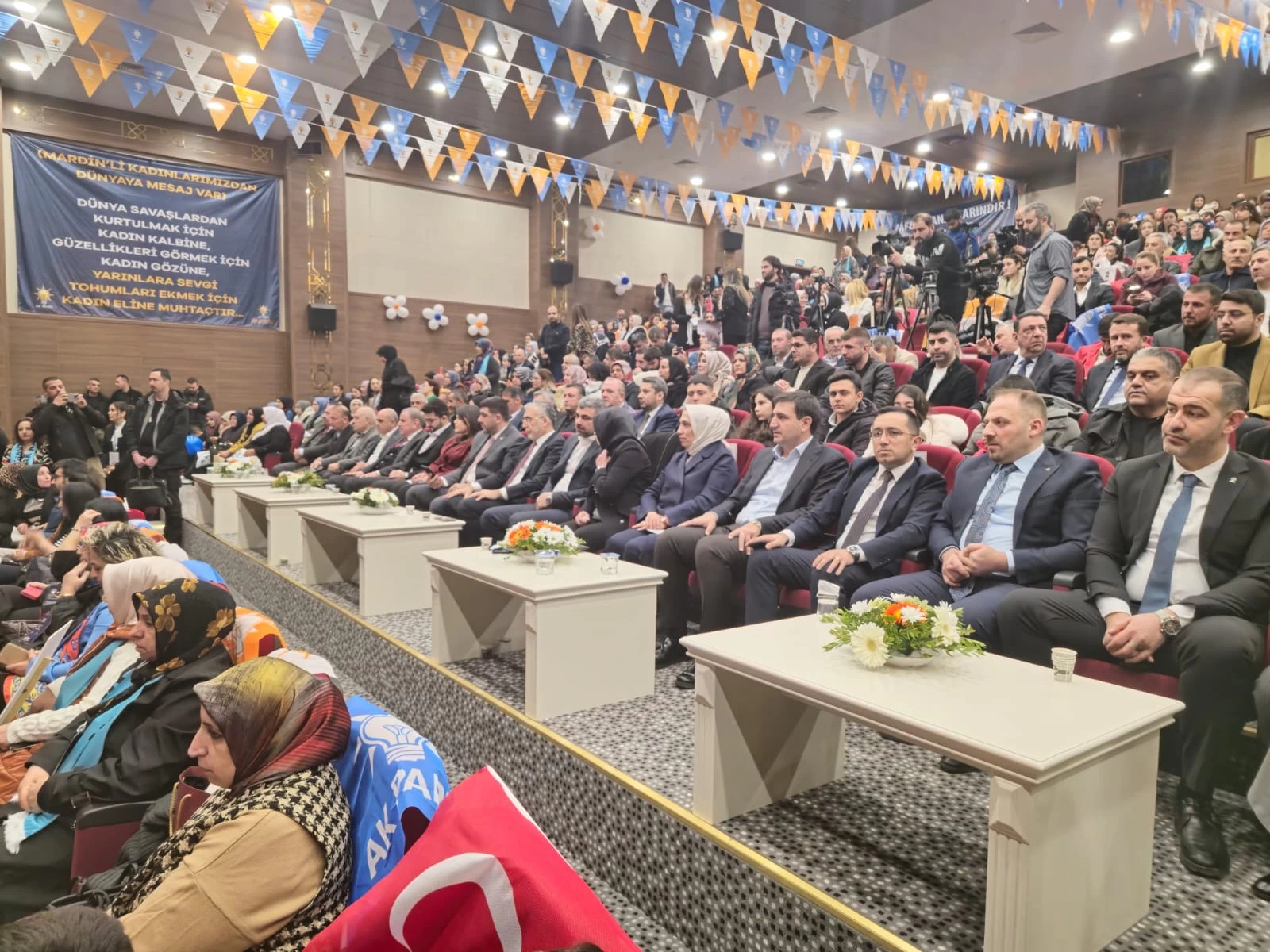 AK Parti Mardin İl Kadın Kolları 7. Olağan Kongremizi Büyük Bir Coşkuyla Gerçekleştirdik